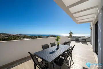4 bedroom Apartment for Sale in La Cala de Mijas-22389
