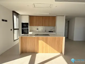 3 bedroom Apartment for Sale in New Golden Mile-22399