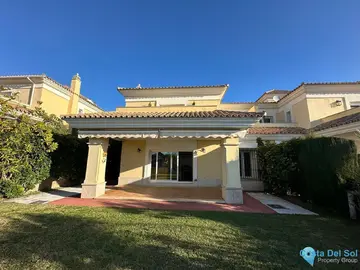 4 bedroom House for Sale in Marbella-22407