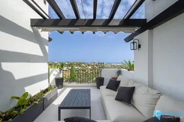 3 bedroom Apartment for Sale in La Quinta-22529