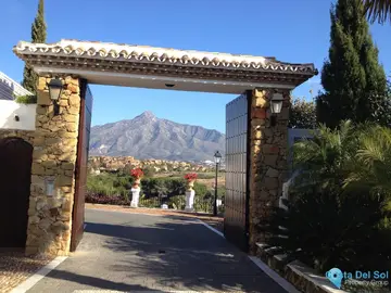 3 bedroom House for Sale in Nueva Andalucía