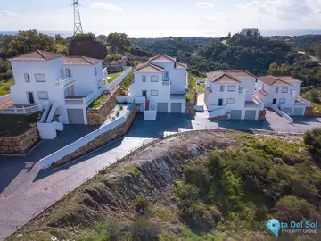 4 bedroom House for Sale in Estepona-22799