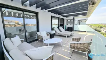 4 bedroom Apartment for Sale in La Cala de Mijas-23259