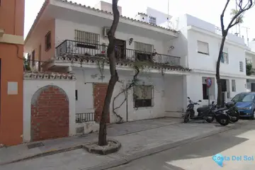 250m2 Plot for Sale in Fuengirola-23342