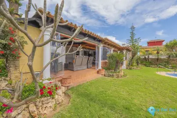 3 bedroom House for Sale in Las Chapas-23386