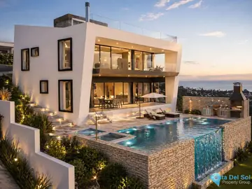 708m2 Plot for Sale in Nueva Andalucía-23947