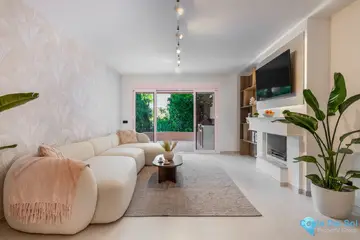 4 bedroom Apartment for Sale in Nueva Andalucía-23998