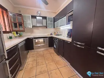 3 bedroom House for Sale in Nueva Andalucía-24006