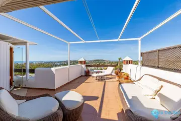 2 bedroom Apartment for Sale in Nueva Andalucía-24101