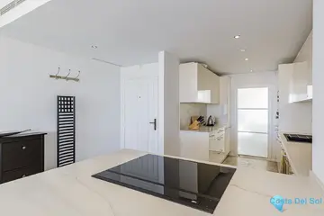 2 bedroom Apartment for Sale in Nueva Andalucía-24103