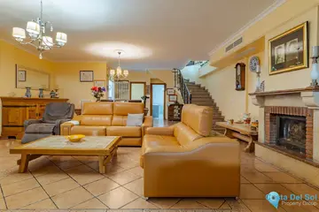 8 bedroom House for Sale in Alhaurín el Grande-24159