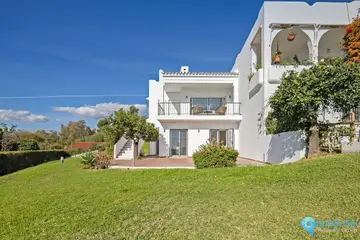 4 bedroom House for Sale in Nueva Andalucía-24186