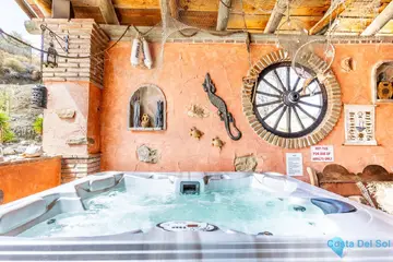 6 bedroom House for Sale in Alhaurín el Grande-24600