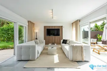 3 bedroom House for Sale in Nueva Andalucía-24755