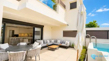 4 bedroom House for Sale in La Cala de Mijas