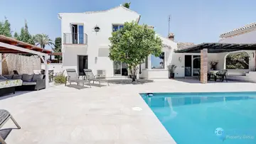 4 bedroom House for Sale in Calahonda-25186