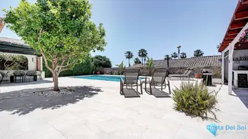 4 bedroom House for Sale in Calahonda-25198