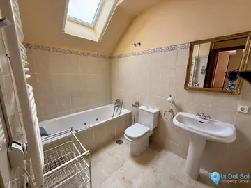 4 bedroom House for Sale in Elviria-25353