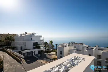 3 bedroom Apartment for Sale in Torrequebrada