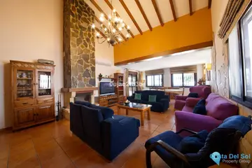 6 bedroom House for Sale in Estepona-25725