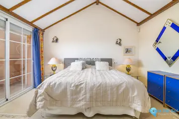 3 bedroom Apartment for Sale in Nueva Andalucía-25990