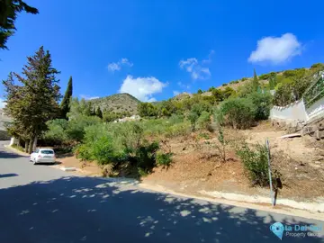 1768m2 Plot for Sale in Benalmadena Pueblo-26008