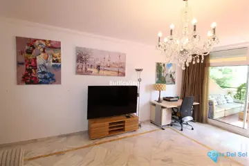2 bedroom Apartment for Sale in Nueva Andalucía-15210