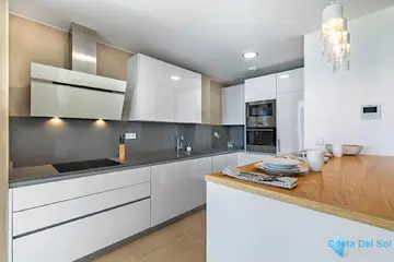 4 bedroom House for Sale in Manilva-26722