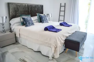 2 bedroom Apartment for Sale in Puerto Banús-27170