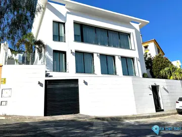 4 bedroom House for Sale in Alhaurín de la Torre