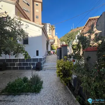 6 bedroom House for Sale in La Victoria