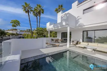 5 bedroom Apartment for Sale in El Paraiso