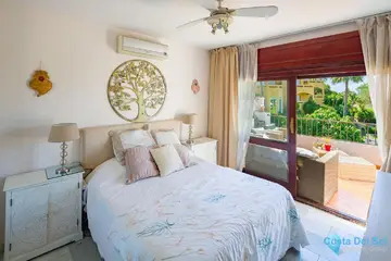 4 bedroom House for Sale in Marbella-28163