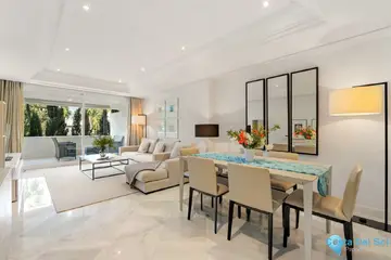 2 bedroom Apartment for Sale in Marbella-28232