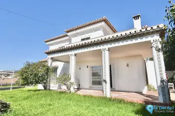 5 bedroom House for Sale in La Cala de Mijas-28275