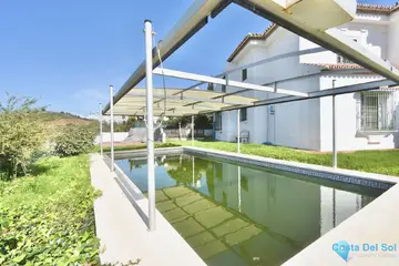 5 bedroom House for Sale in La Cala de Mijas-28280