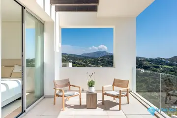 4 bedroom Apartment for Sale in Benahavís-28364