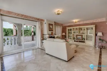 4 bedroom House for Sale in Artola-28401