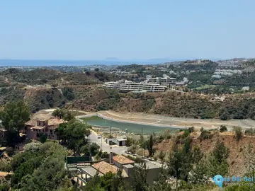 1587m2 Plot for Sale in La Quinta-28505