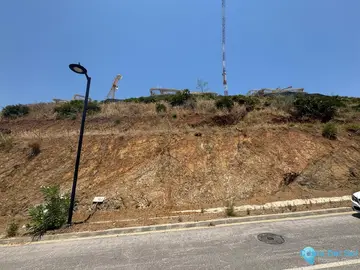 1587m2 Plot for Sale in La Quinta-28506
