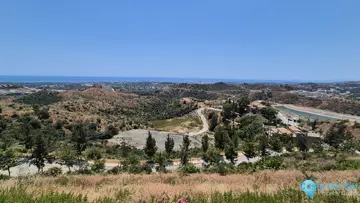 1587m2 Plot for Sale in La Quinta-28513