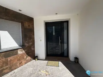 4 bedroom House for Sale in Estepona-28530