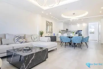 3 bedroom Apartment for Sale in Puerto Banús-28764
