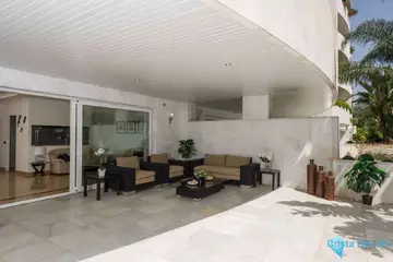 2 bedroom Apartment for Sale in Puerto Banús-28807