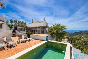 7 bedroom House for Sale in Cómpeta
