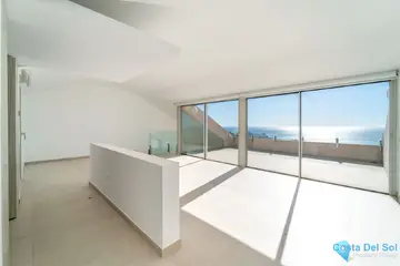 4 bedroom Apartment for Sale in Benalmadena Pueblo-29027