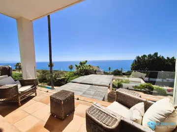 5 bedroom House for Sale in Manilva