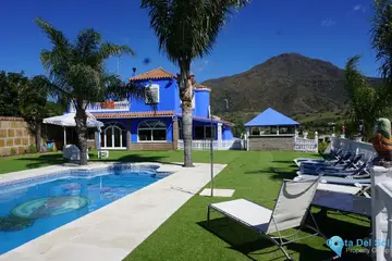 6 bedroom House for Sale in Estepona