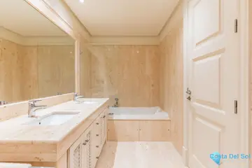 2 bedroom Apartment for Sale in Estepona-29824