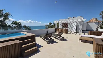 2 bedroom Apartment for Sale in Estepona-29900
